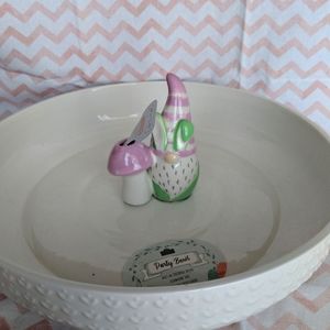 New - Spring Easter Gnome Appetizer tray with toothpick holder - 11" across